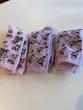 Peanuts/Disney Lavender Character Crew Socks - Pack of 3.  New. Box10
